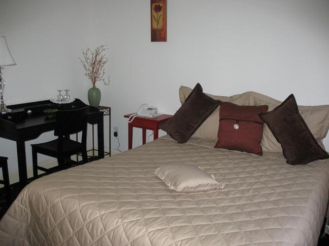 تختخواب و صبحانه A Cambridge House Inn