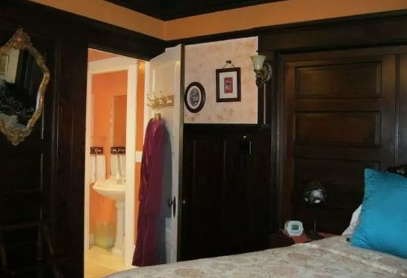 민박 A White Jasmine Inn