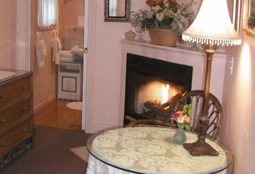 민박 A White Jasmine Inn