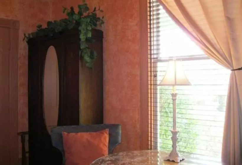 민박 A White Jasmine Inn