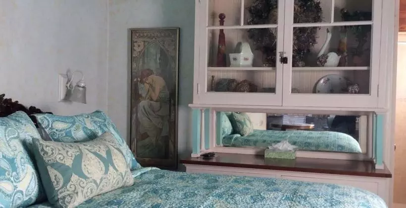 민박 A White Jasmine Inn