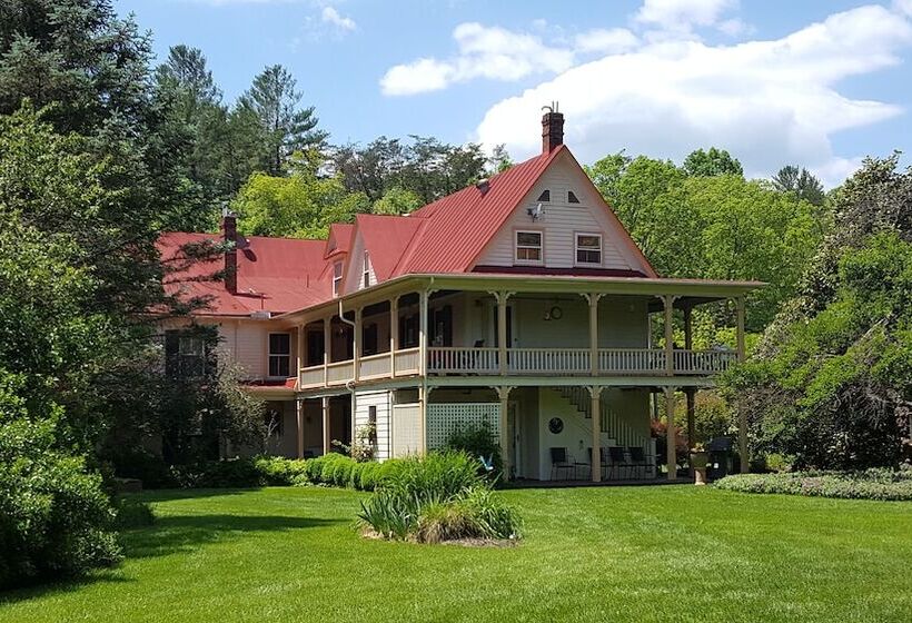 ベッドアンドブレックファースト Hummingbird Inn