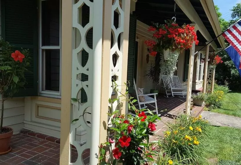 Aamiaismajoitus (B&B) Hummingbird Inn