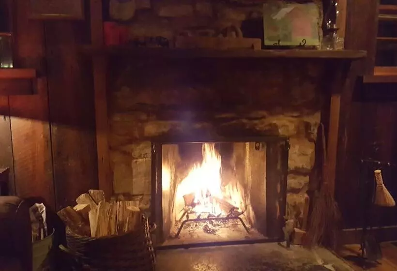 Aamiaismajoitus (B&B) Hummingbird Inn