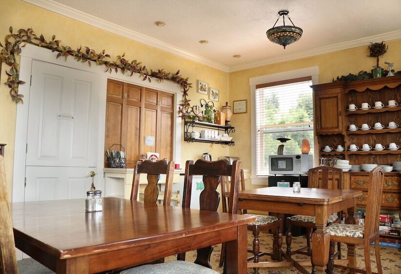 ベッドアンドブレックファースト Old Wheeler