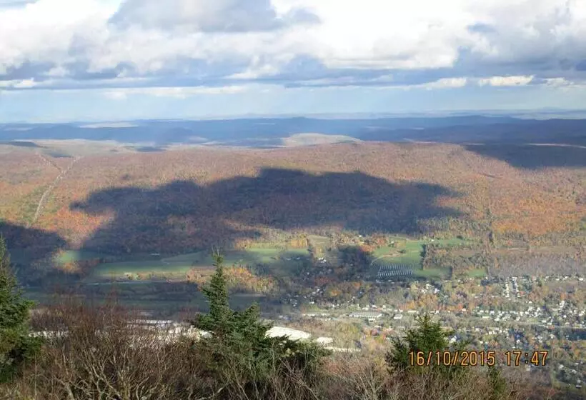 ベッドアンドブレックファースト Whistler's Inn