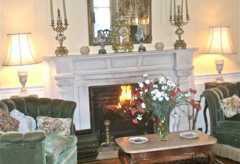 住宿加早餐  Whistler's Inn