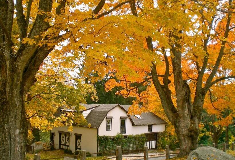 住宿加早餐  Whistler's Inn