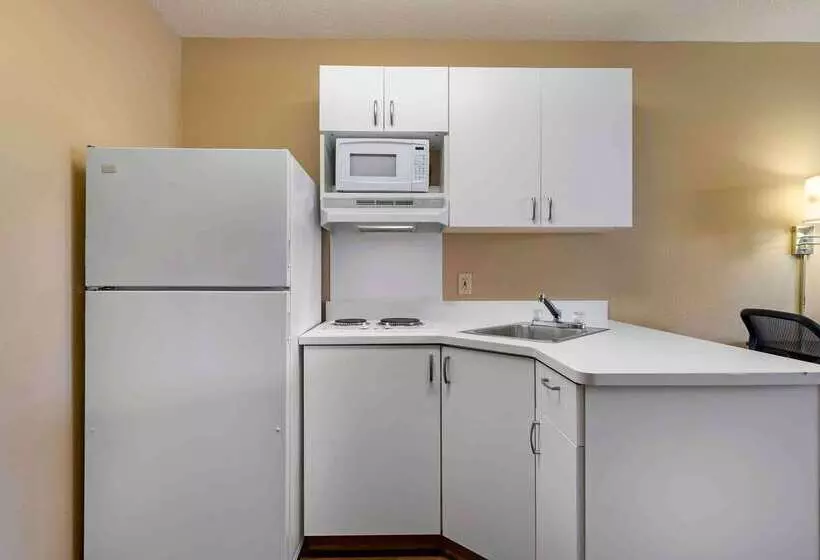 Extended Stay America Select Suites Chicago Hanover Park