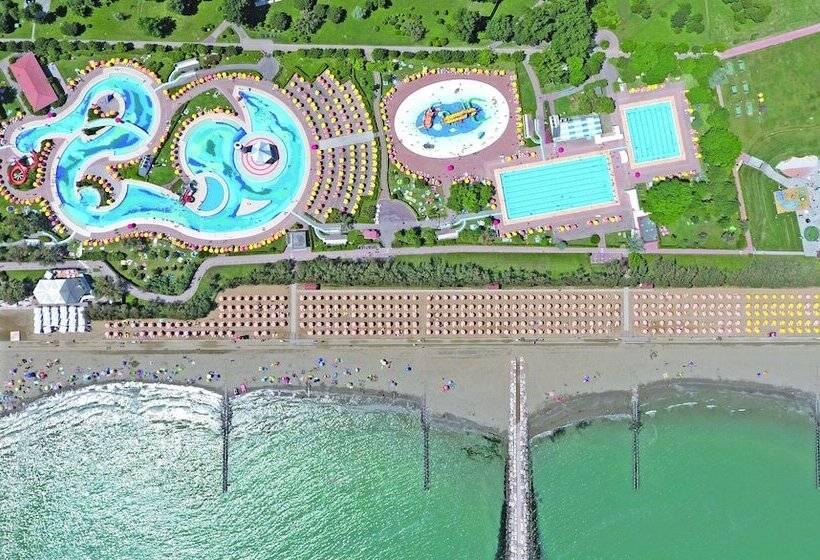 Отель Adria Holiday Pra  Delle Torri