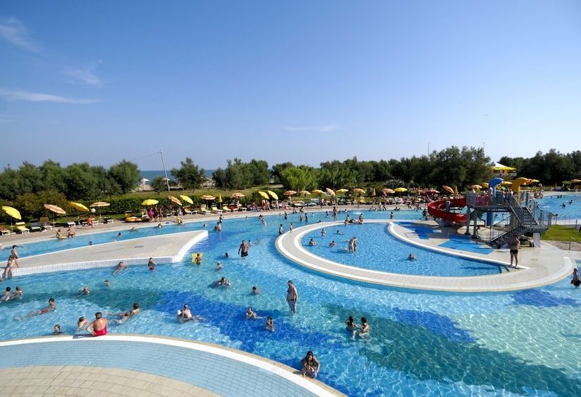 Отель Adria Holiday Pra  Delle Torri