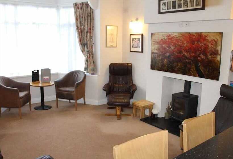 Hotel Clover Spa And