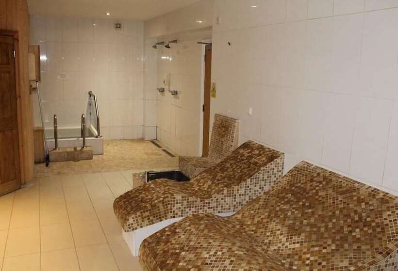 Hotel Clover Spa And