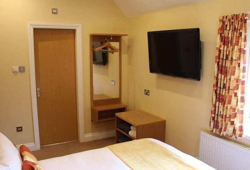 Hotel Clover Spa And