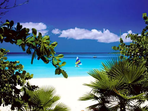 هتل Island Beach Comber