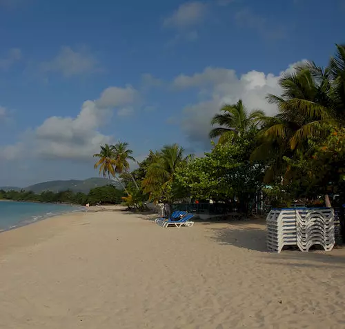 هتل Island Beach Comber