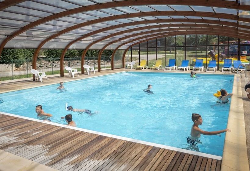 ホテル Les Chalets De La Vingeanne