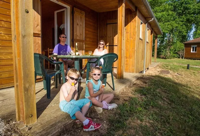 Отель Les Chalets De La Vingeanne