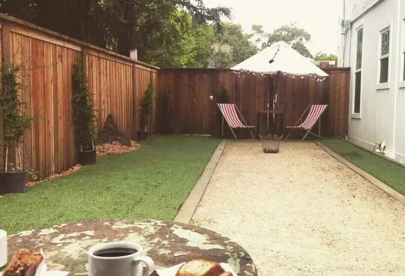 בית מלון כפרי Metro