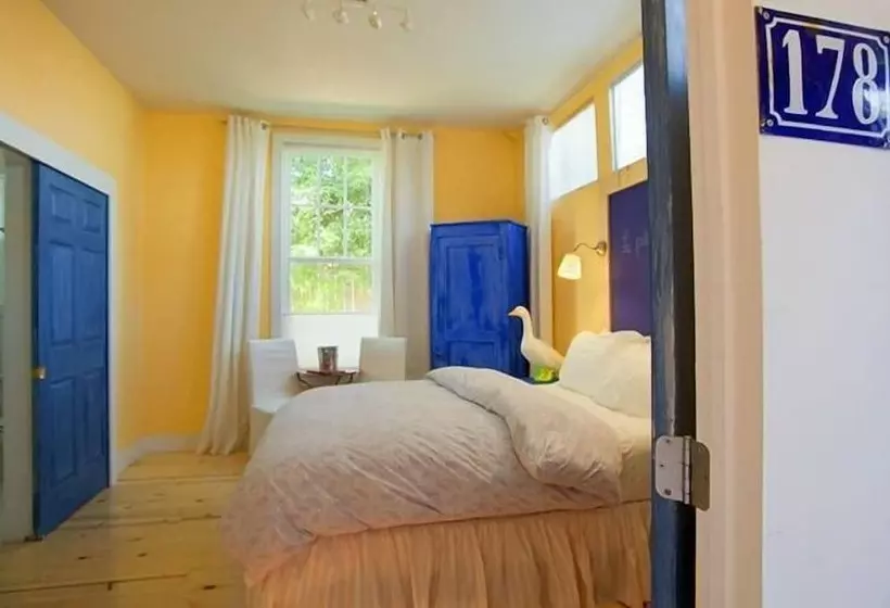 בית מלון כפרי Metro