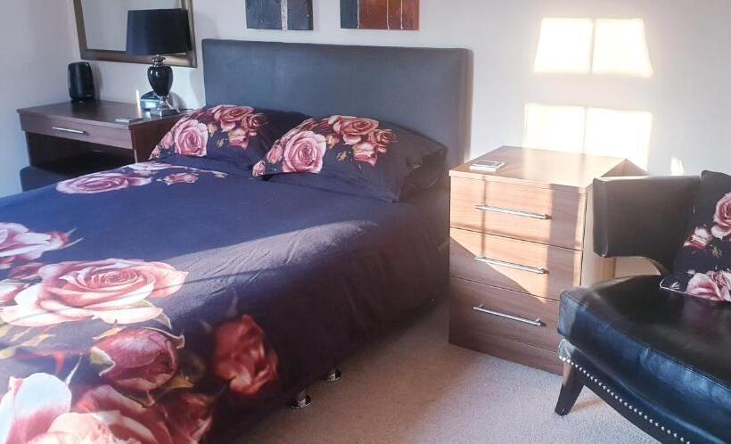 فندق Plumpton House