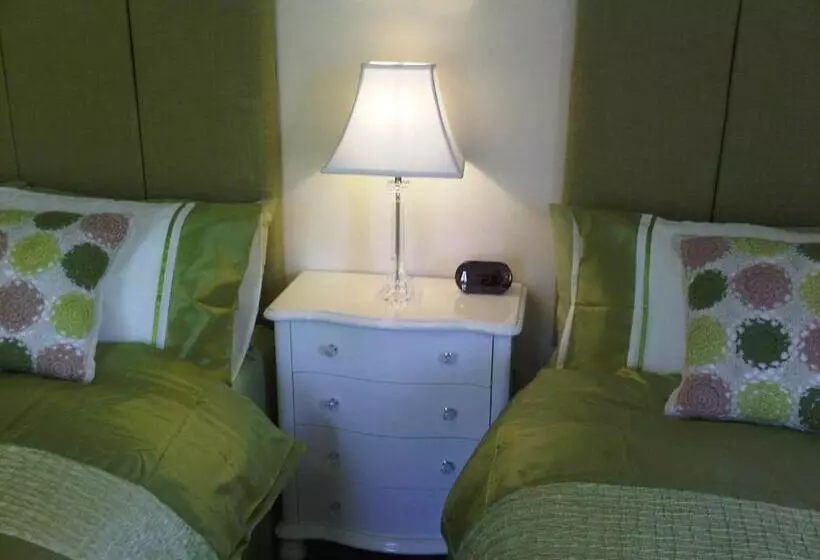 فندق Plumpton House