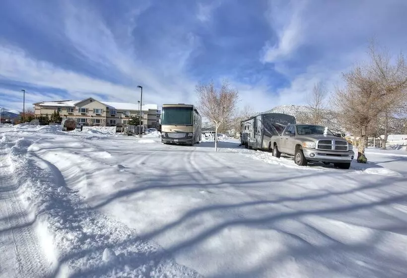 Prospector Hotel & Casino