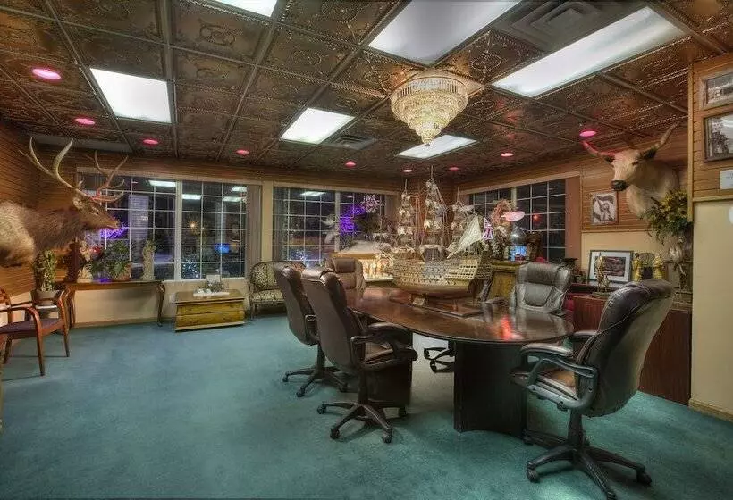 Prospector Hotel & Casino