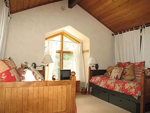 هتل Ridgepoint Townhomes