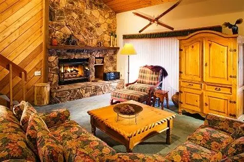 هتل Ridgepoint Townhomes