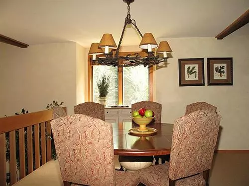 هتل Ridgepoint Townhomes