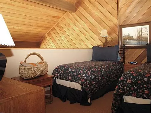 هتل Ridgepoint Townhomes