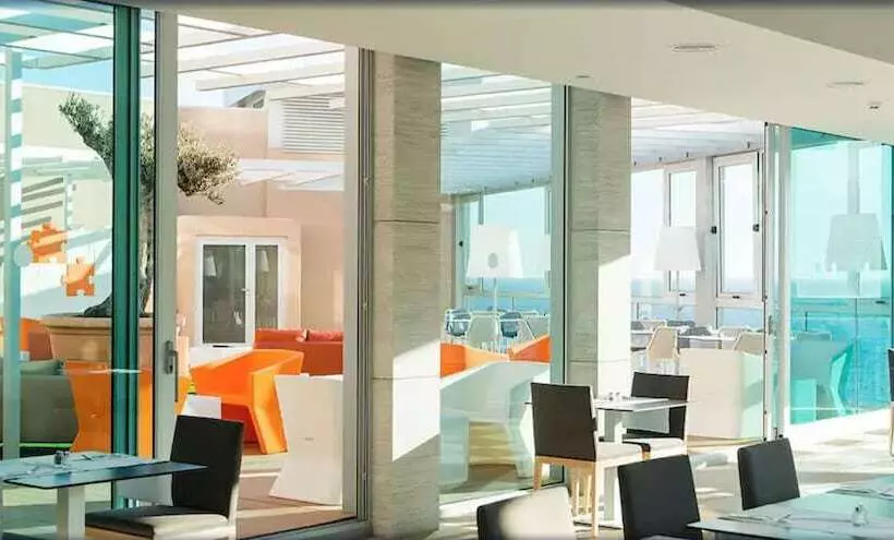 هتل Riviera Vista