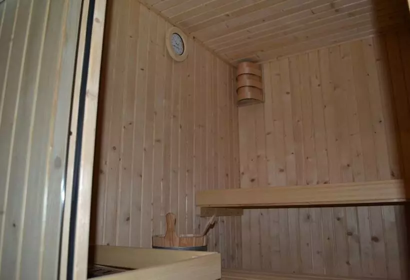 هتل Riviera Vista