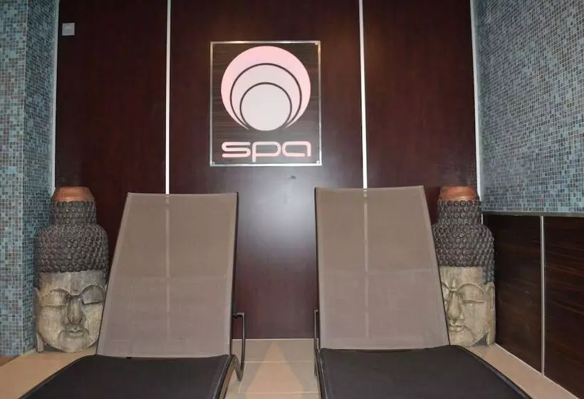 هتل Riviera Vista