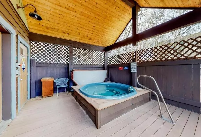 酒店 Tarn Landing B7