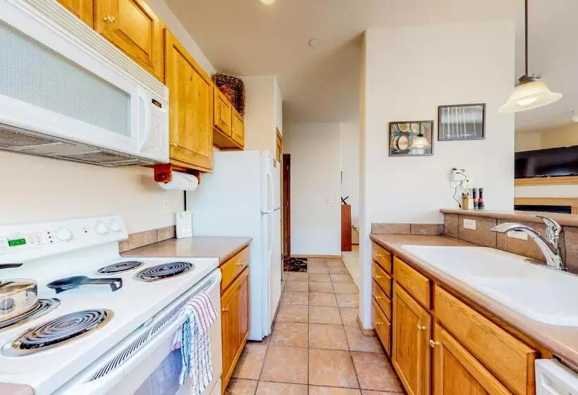 酒店 Tarn Landing B7