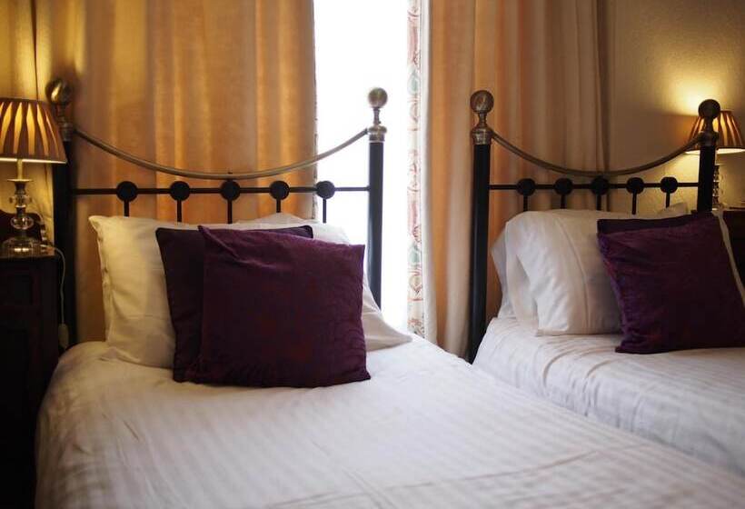 فندق The Coach House