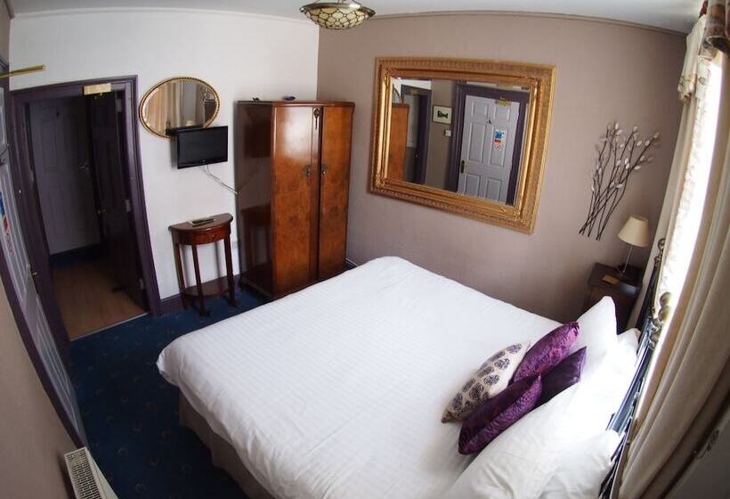 فندق The Coach House