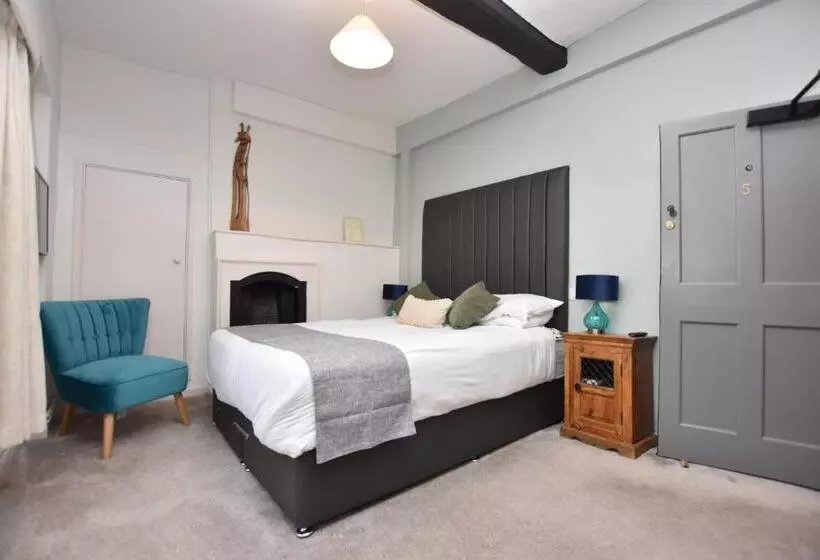 בית מלון כפרי The Halford Bridge Inn