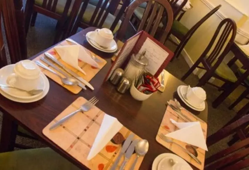 ホテル The Willow