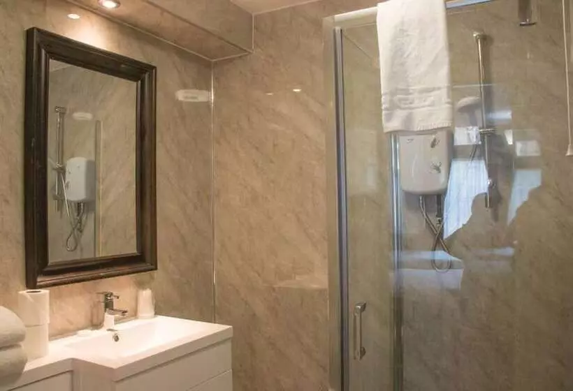 ホテル The Willow