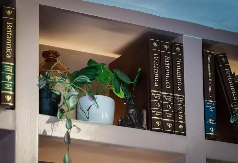 Отель Woolpack Inn