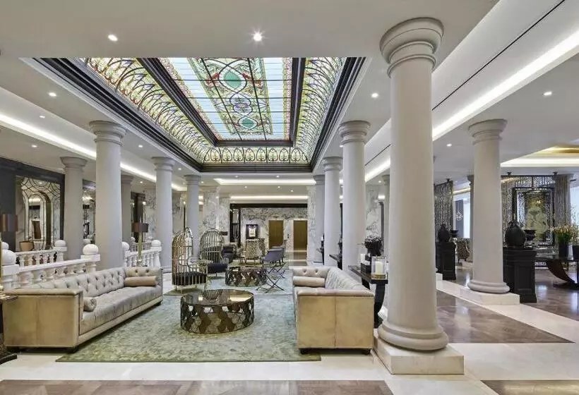 هتل Titanic Gendarmenmarkt Berlin