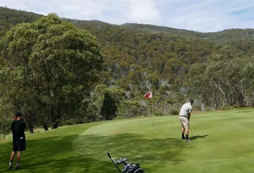 ホテル Winterhaus Lodge Thredbo Village