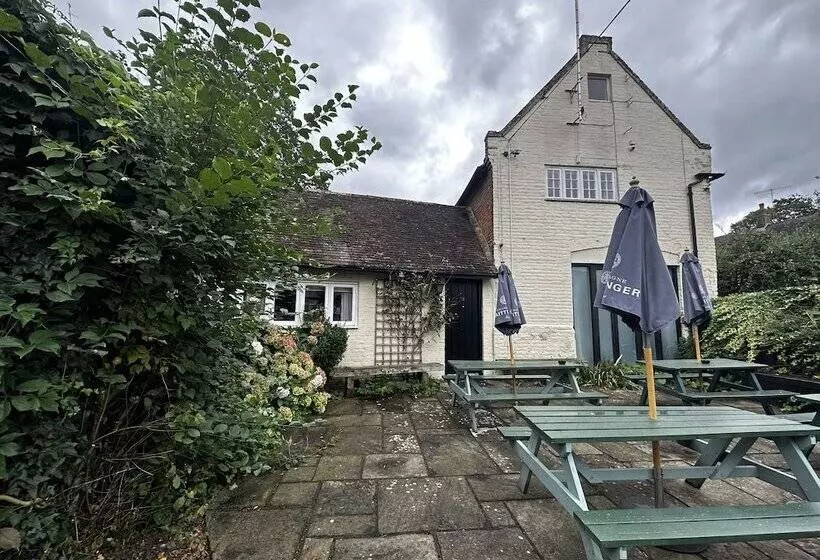 Отель Woolpack Inn