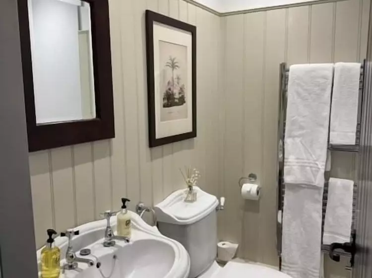 Отель Woolpack Inn