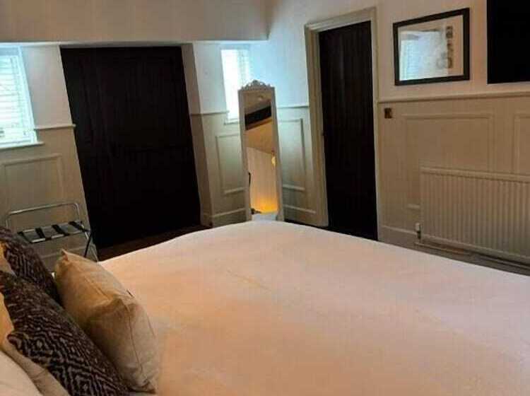 فندق Woolpack Inn