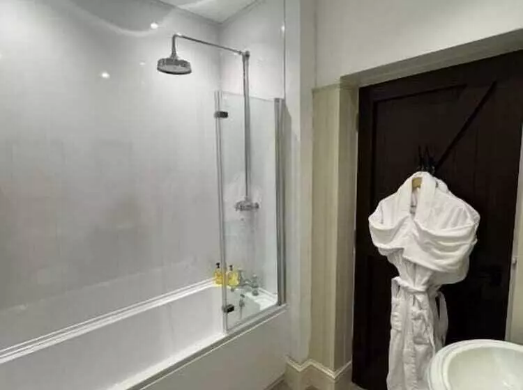 Отель Woolpack Inn