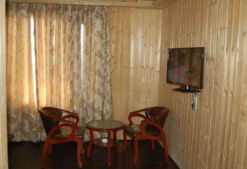 בית מלון כפרי Zahgeer Continental Gulmarg